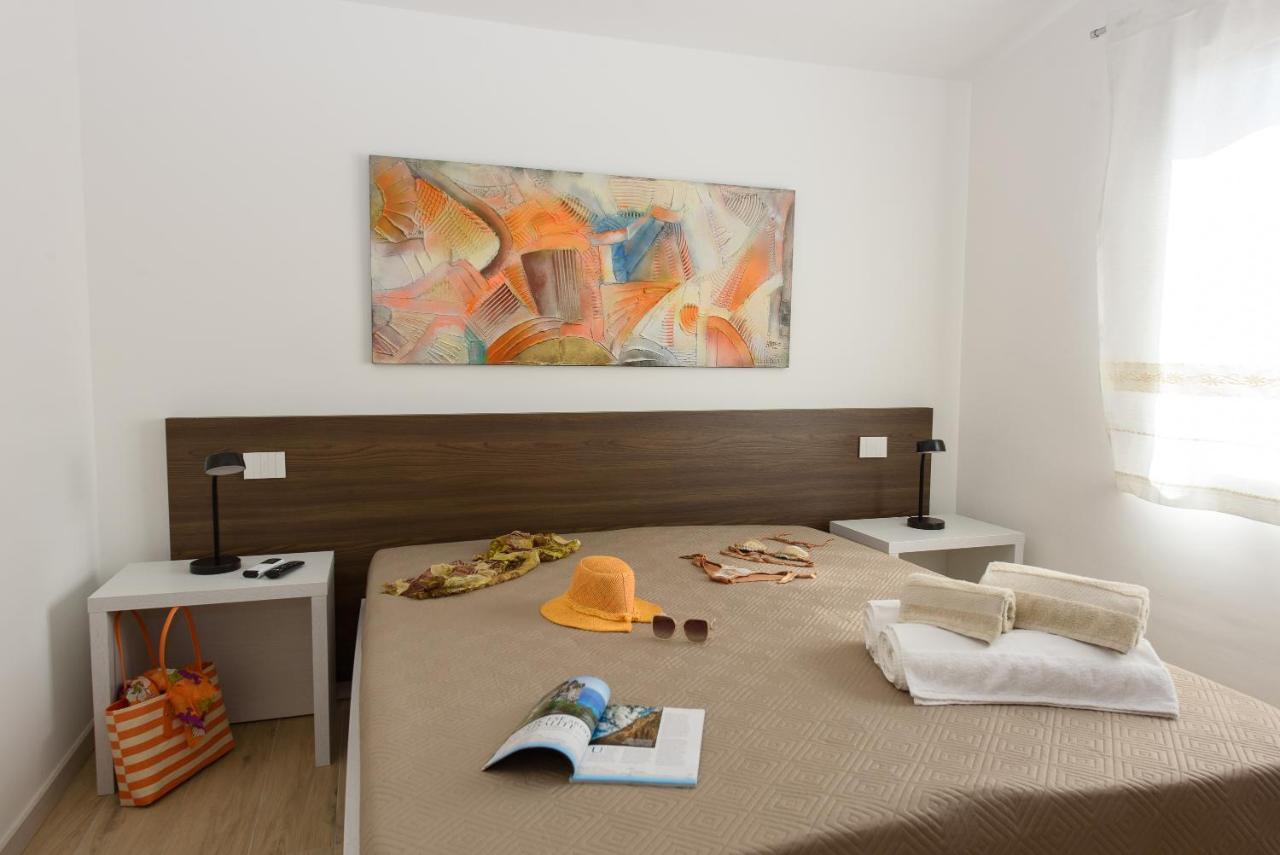 Ferienwohnung Loft Lungomare Àrbatax Exterior foto