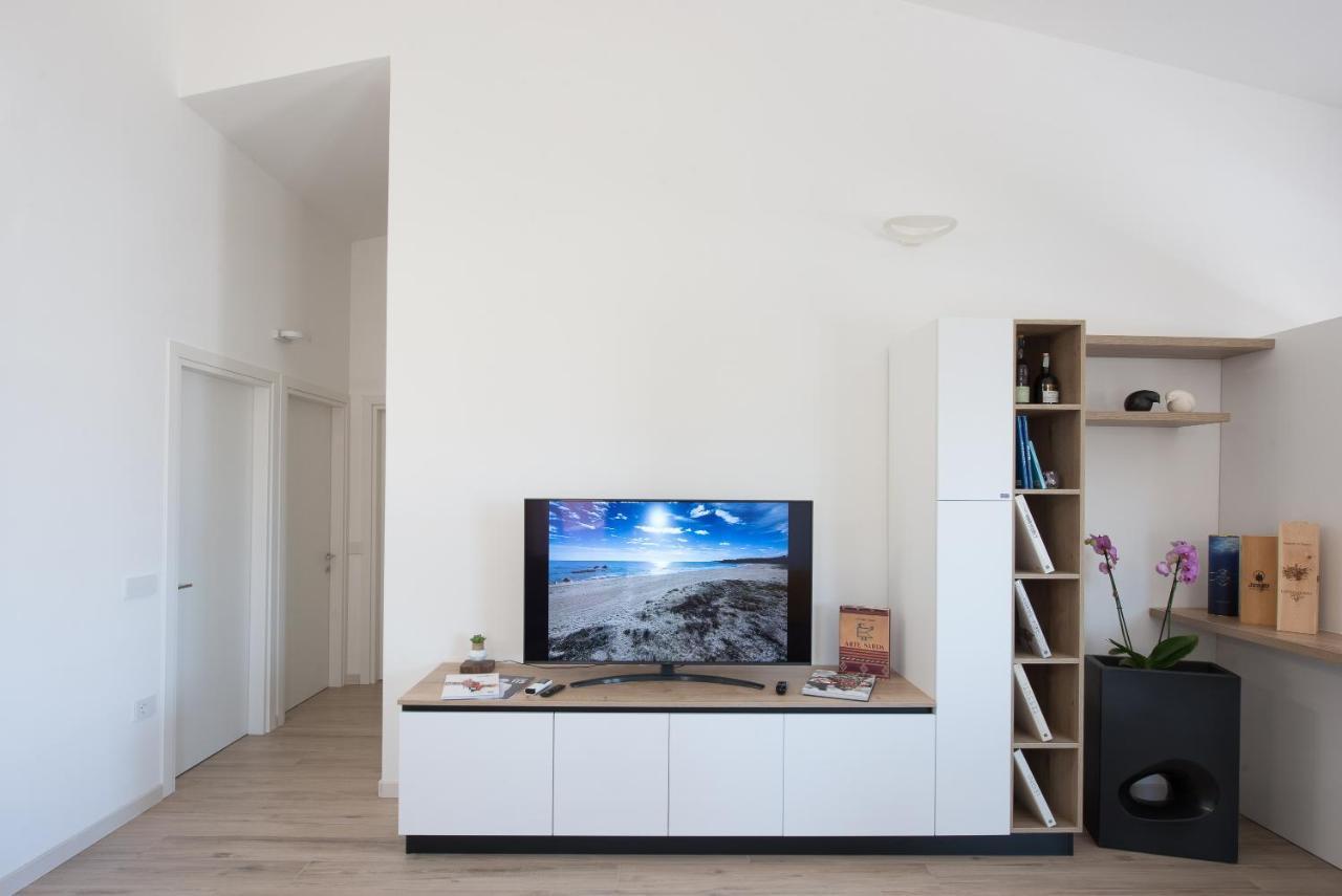 Ferienwohnung Loft Lungomare Àrbatax Exterior foto